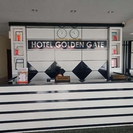 Collection O 625 Hotel Golden Gate Batam Экстерьер фото