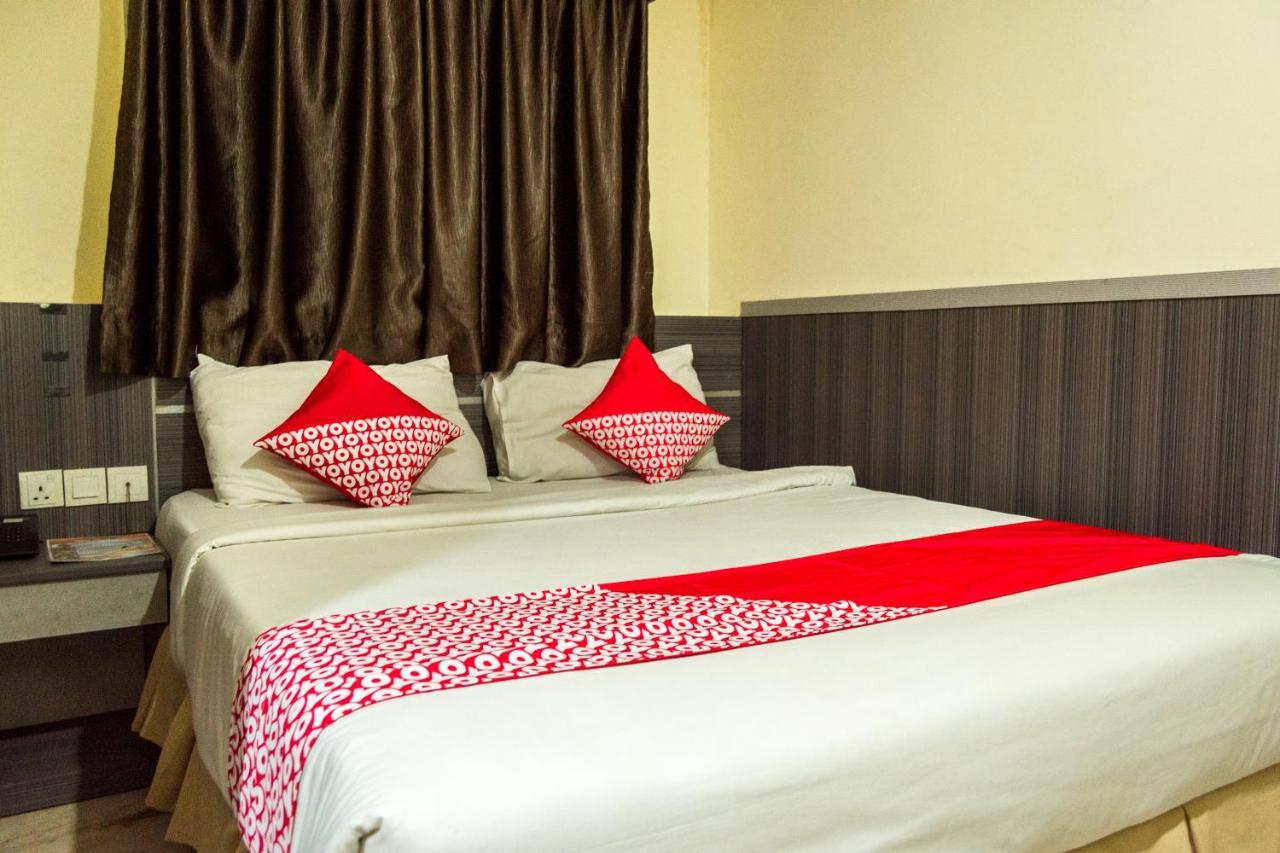 Collection O 625 Hotel Golden Gate Batam Экстерьер фото