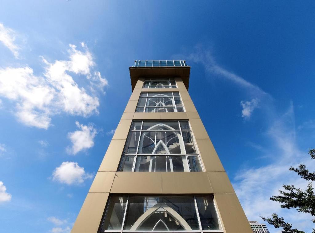 Collection O 625 Hotel Golden Gate Batam Экстерьер фото